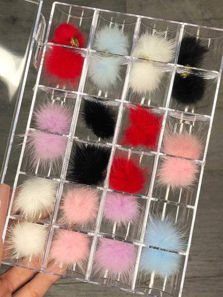 Detachable Magnetic Pompoms